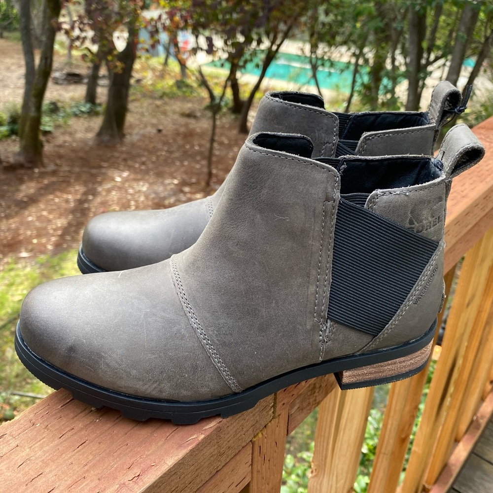 New Sorel Emelie Chelsea Bootie Boot